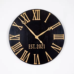 Duży zegar ścienny średnica 70 cm czarny ze złotymi rzymskimi cyframi i wskazówkami